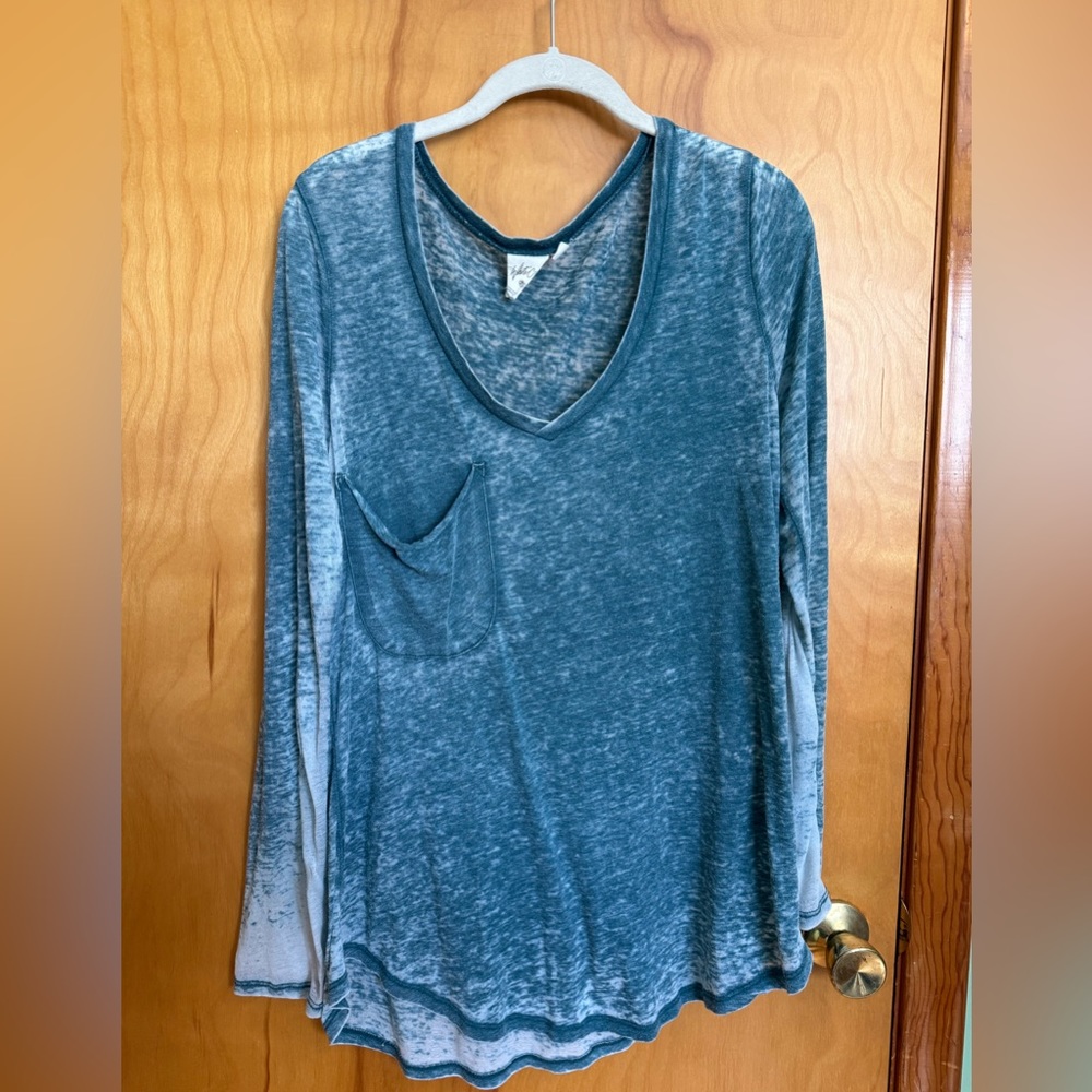 V-Neck Long Sleeve Tee